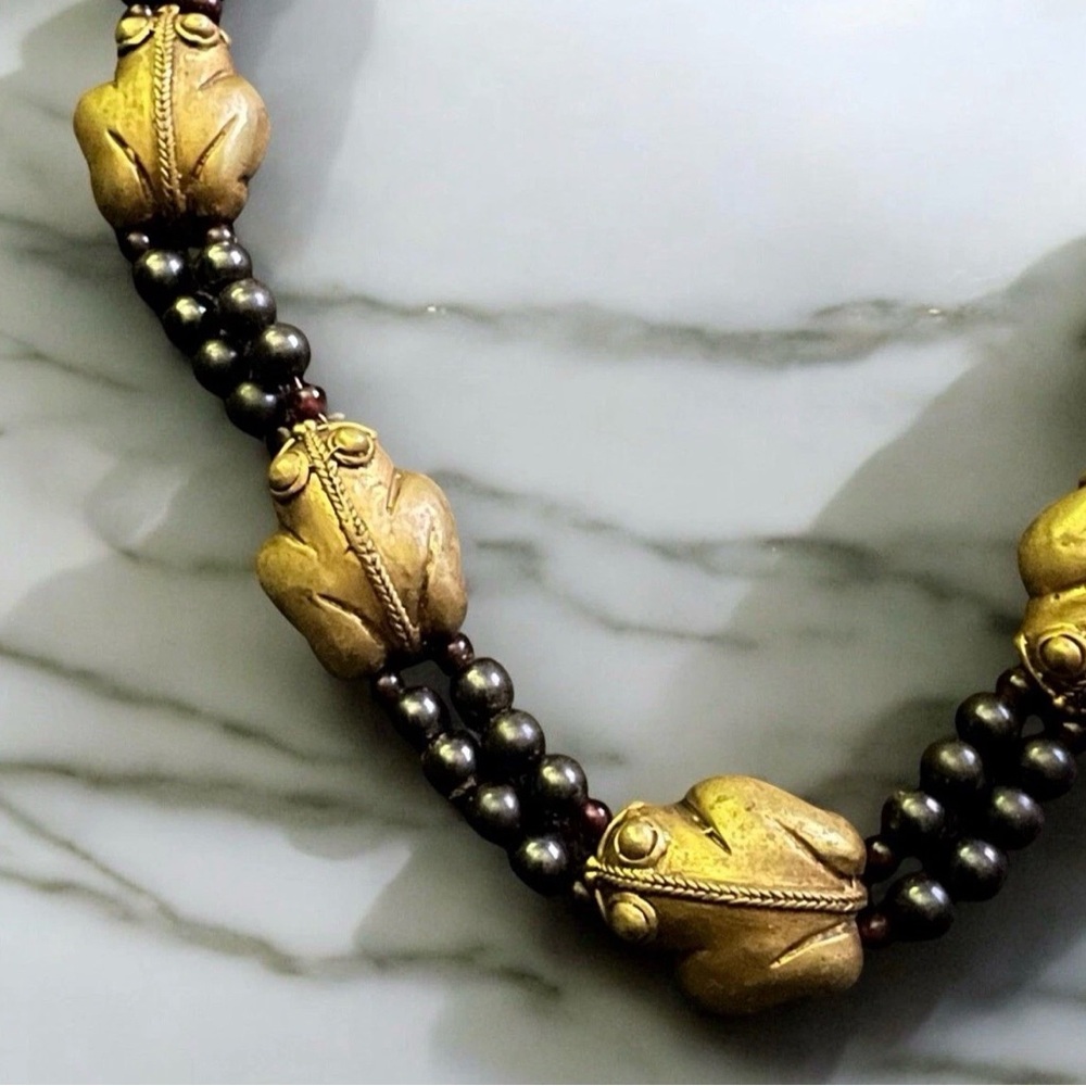 Vintage Pre Colombian Frog Gold Tone Onyx Garnet Beaded Necklace - Picture 7 of 16